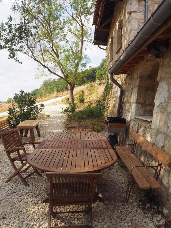 Grand Gite Les Cabanes De Fallot Pour 19 Personnes - Piscine Naturelle L'isle-Bouzon Exterior foto